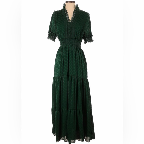 Max Studio Dresses & Skirts - Max Studio emerald green tiered dress